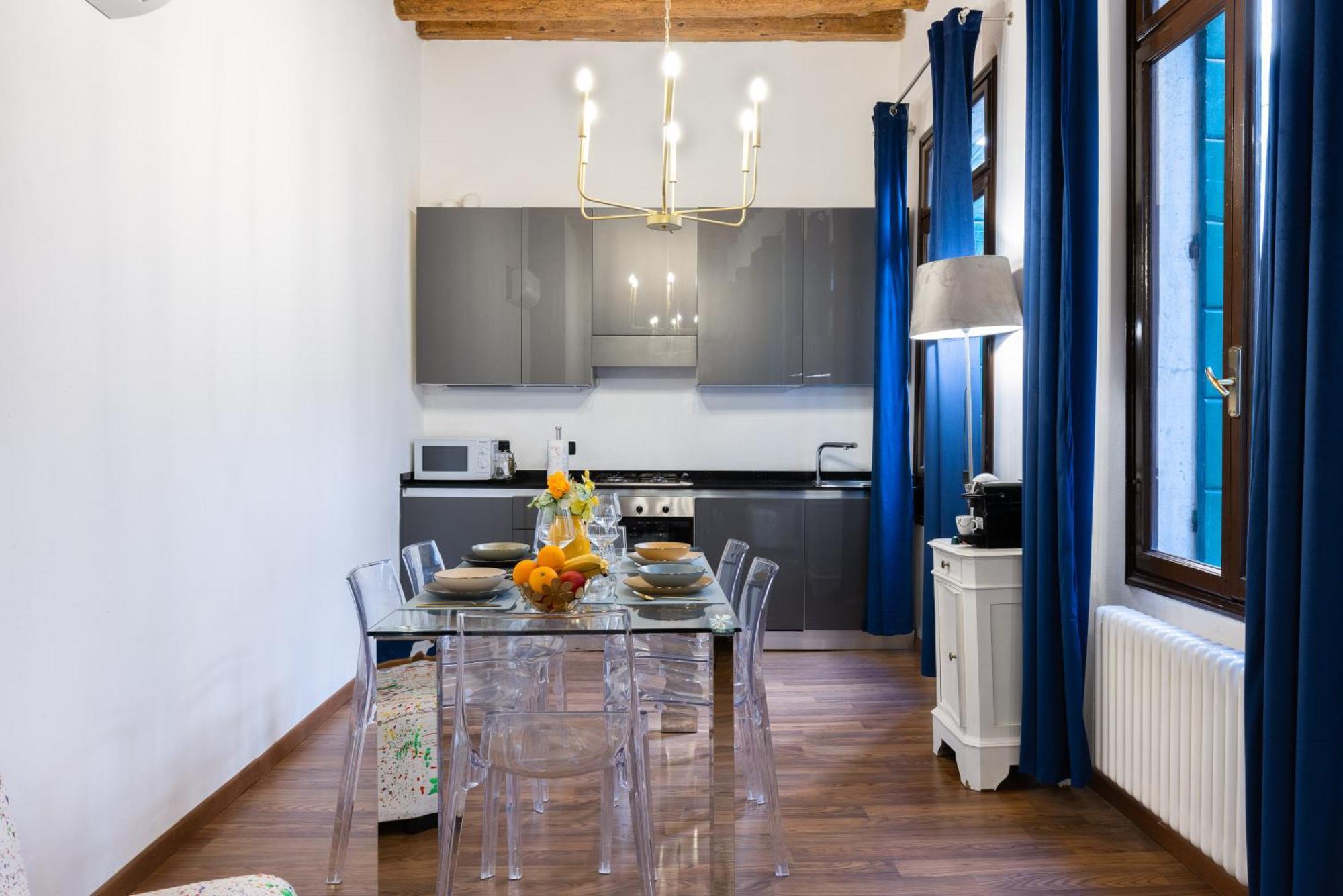 Appartamento Luxsanstaeflat Venezia Esterno foto